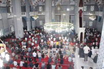 Kurban Bayraminin Ilk Namazi Igdir'da Kilindi