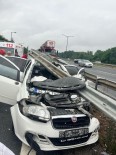 Anadolu Otoyolu'nda Otomobil Bariyerlere Ok Gibi Saplandi Açiklamasi 3 Yarali