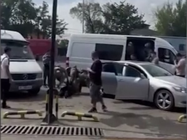 Kırgızistan'da darbe girişimi!