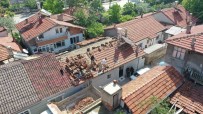 Isparta Belediyesi Tarafindan Evinin Çatisi Yenilenen Kadin Açiklamasi 'Belediyemiz Kimsesizlerin Kimsesi' Haberi