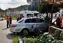 Sakarya'da Iki Otomobil Çarpisti Açiklamasi 3 Yarali Haberi