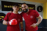 Zayiflamak Için Basladigi Kick Boksta Dünya Ikinci Oldu