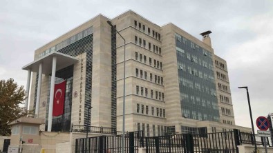 Babasi Sikayet Etti, 2 Oglu Tutuklandi