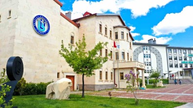 Bayburt Üniversitesi, Yetkinlik Alanlarinda Türkiye'nin Önde Gelen Üniversiteleri Arasinda Yer Aldi