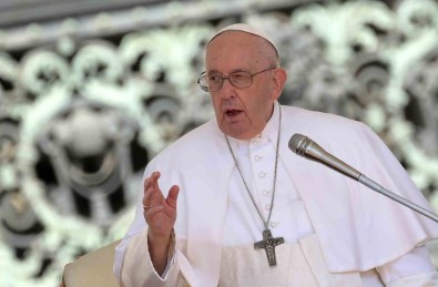 Papa Francis'in Ameliyati Basarili Geçti