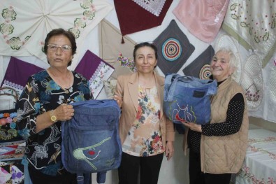 85 Yasinda Kursu Basariyla Tamamladi, Ürünlerini Sergiledi