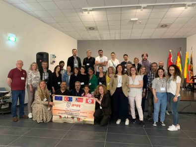 Altinkent Ortaokulu 'Son Erasmus Hareketliligi' Için Italya'da