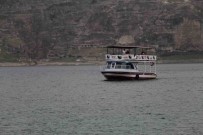 Defalarca Terör Saldirisina Maruz Kalan GAP'in Vizyon Projesi Barajda 10,5 Milyar Metreküp Su Depolandi