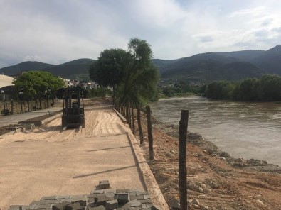 Park, Yeni Piknik Alanlari, Yürüyüs Ve Bisiklet Yollarinda Iyilestirme Çalismalari Devam Ediyor