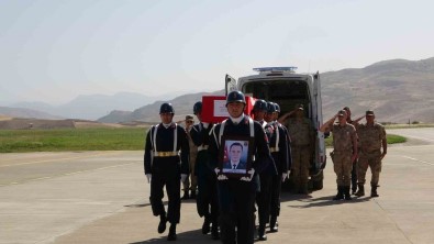 Siirt Sehidinin Naasi Düzenlenen Törenle Memleketi Çanakkale'ye Ugurlandi