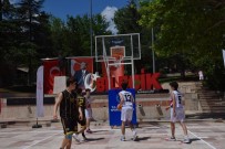 'Sokaklar Bizim' Projesi Kapsaminda 3X3 Basketbol Turnuvasi Marmara Bölgesi Finalleri Bilecik'te Yapildi Haberi