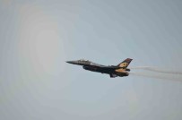 SOLOTÜRK'ten Nefes Kesen Gösteri