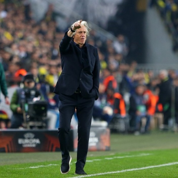 Fenerbahçe'de Jorge Jesus dönemi sona eriyor! Heyecanlandıran isim: Dünya devinden ayrılıp...