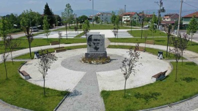 Basiskele'ye Atatürk Meydani