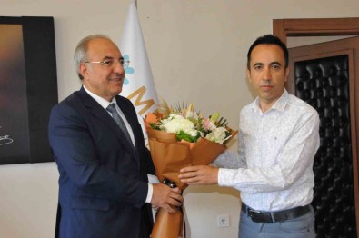 Tunceli'de Rektörlük Devir Teslim Töreni Düzenlendi