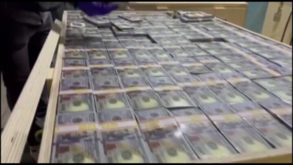 İstanbul'da sahte bir milyar dolar ele geçirildi