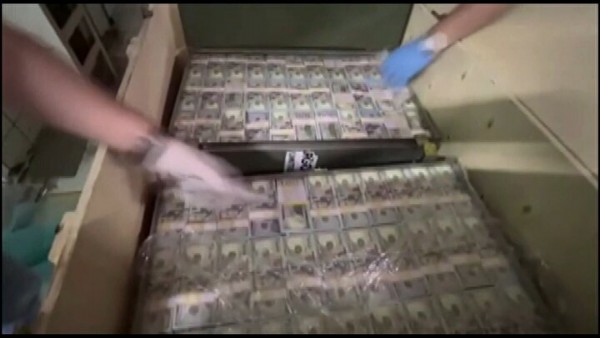 İstanbul'da sahte bir milyar dolar ele geçirildi