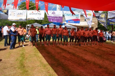 Sinop 15. Sazli Akbas Güreslerinde Baspehlivan Fatih Deveci Oldu