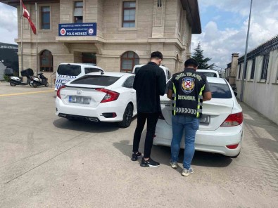 Istanbul'da Otoyolda Makas Atan Sürücüye Para Cezasi