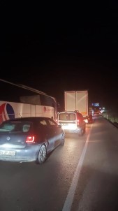 TEM Otoyolu'ndaki Heyelan Sebebiyle Ankara-Istanbul Yolu Trafige Kapandi