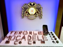 Hatay'da DEAS'li 2 Süpheli El Bombalari Ile Yakalandi