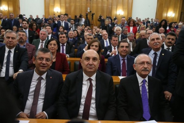 Kemal Kılıçdaroğlu'na büyük şok: Partililer tepki gösterdi... Odası bile basıldı!