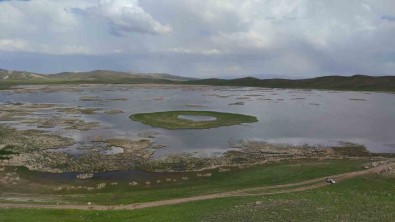 2 Bin 800 Yillik Kesis Gölü Kurumak Üzere