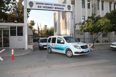 Mersin Merkezli 5 Ilde Göçmen Kaçakçiligi Operasyonu Açiklamasi 5 Gözalti