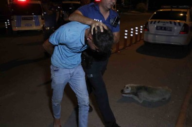 Polisin Ihtarlarina Uymayip Çalinti Motosikletle 15 Kilometre Kaçip Ortaligi Birbirine Kattilar