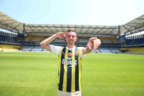 Sebastian Szymanski Fenerbahçe'de