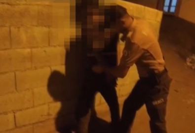 15 Yil Cezasi Bulunan Firariyi Bekçiler Yakaladi