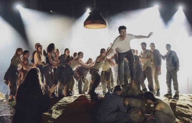 On Ülkeden Genç Oyuncular Tek Oyunda Ayni Sahnede Bulustu