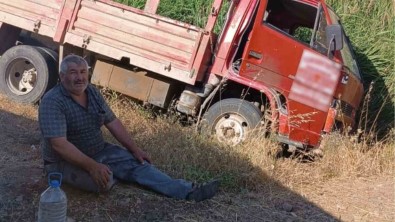 Tarlada Dehseti Yasadilar, Kamyoneti Üzerlerine Sürdü Açiklamasi 1 Ölü, 5 Yarali