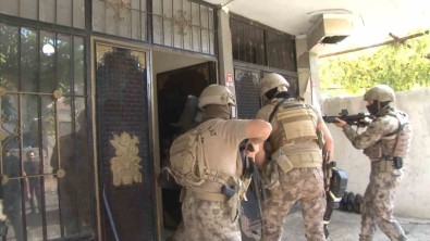 Batman'da Aranan Sahislara Yönelik Operasyonda 5 Kisi Yakalandi