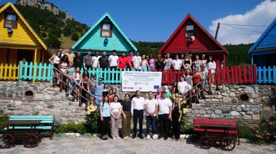 Dünyanin Gençleri, Gürsu'da Bulustu