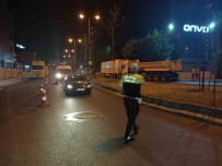 Istanbul'da Uyusturucu Denetimi Açiklamasi Araçlar Tek Tek Durdurularak Arandi