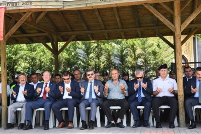 15 Temmuz Sehidi, Cumhurbaskani Korumasi Mehmet Çetin Mezari Basinda Anildi