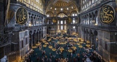 15 Temmuz şehitleri Ayasofya'da dualarla anıldı