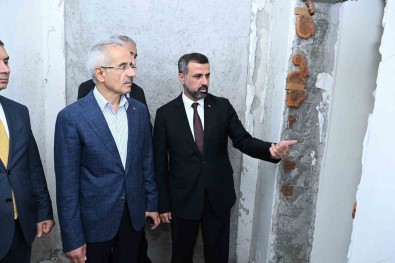 Bakan Uraloglu, 15 Temmuz'un Simgelerinden TÜRKSAT'i Ziyaret Etti