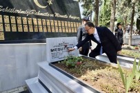 Bilecik'te 15 Temmuz Demokrasi Ve Milli Birlik Günü Programlari Çerçevesinde Sehitlik Ziyaret Edildi