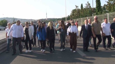 Darbenin 7'Nci Yilinda Dev Türk Bayragi 15 Temmuz Sehitler Köprüsü'ne Asildi