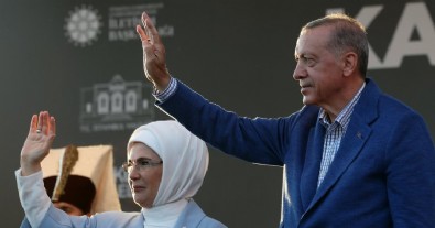 Emine Erdoğan'dan, 15 Temmuz paylaşımı: Göğsü iman dolu bir milletin demokrasi zaferi