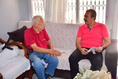 54 Yilda 3 Kitada 70 Ülkede Araç Kullandi, Hiç Kaza Yapmadi