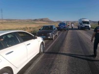 Baskentte Trafik Kazasi Açiklamasi 5 Yarali