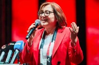 Gazi Sehir, 15 Temmuz'da Yine Tek Yürek Oldu, Demokrasi Meydani'ni Doldurdu