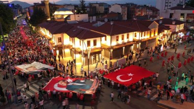Isparta 15 Temmuz' Da Tek Yürek Oldu