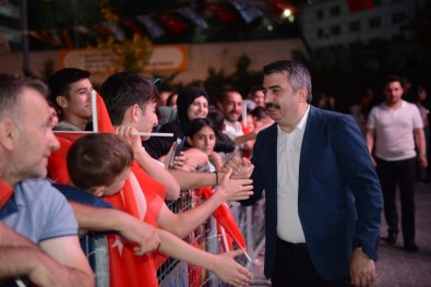 Yildirim 15 Temmuz'da Yine Tek Yürek, Tek Bilek