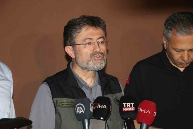 Bakan Yumakli Açiklamasi 'Sabahtan Bu Yana 19 Yangin Çikti'