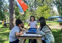 Çocuklari Televizyon Ve Cep Telefonundan Uzaklastiran Kampa Yogun Ilgi