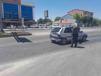 Tir Kirmizi Isikta Bekleyen Otomobile Çarpti Açiklamasi 3 Yarali